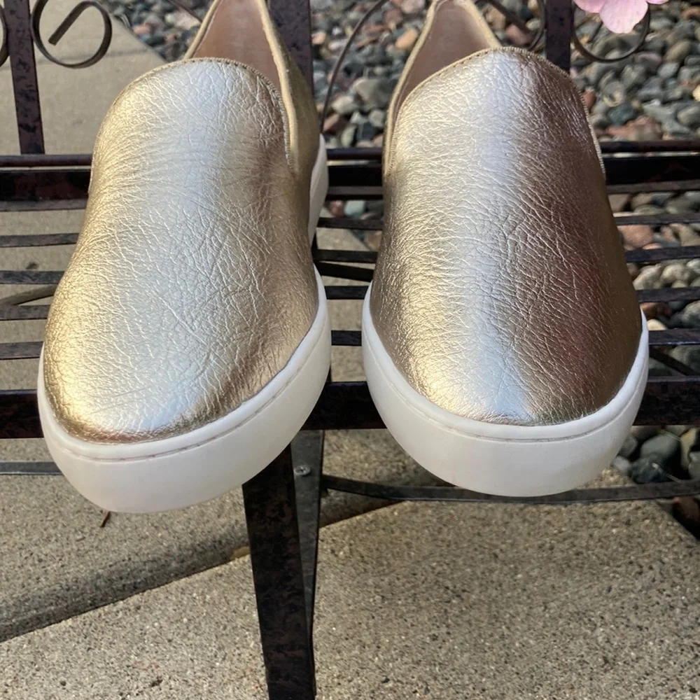 🌸 Birdies Swift Classic Metallic Gold Sneakers - Picture 6 of 11